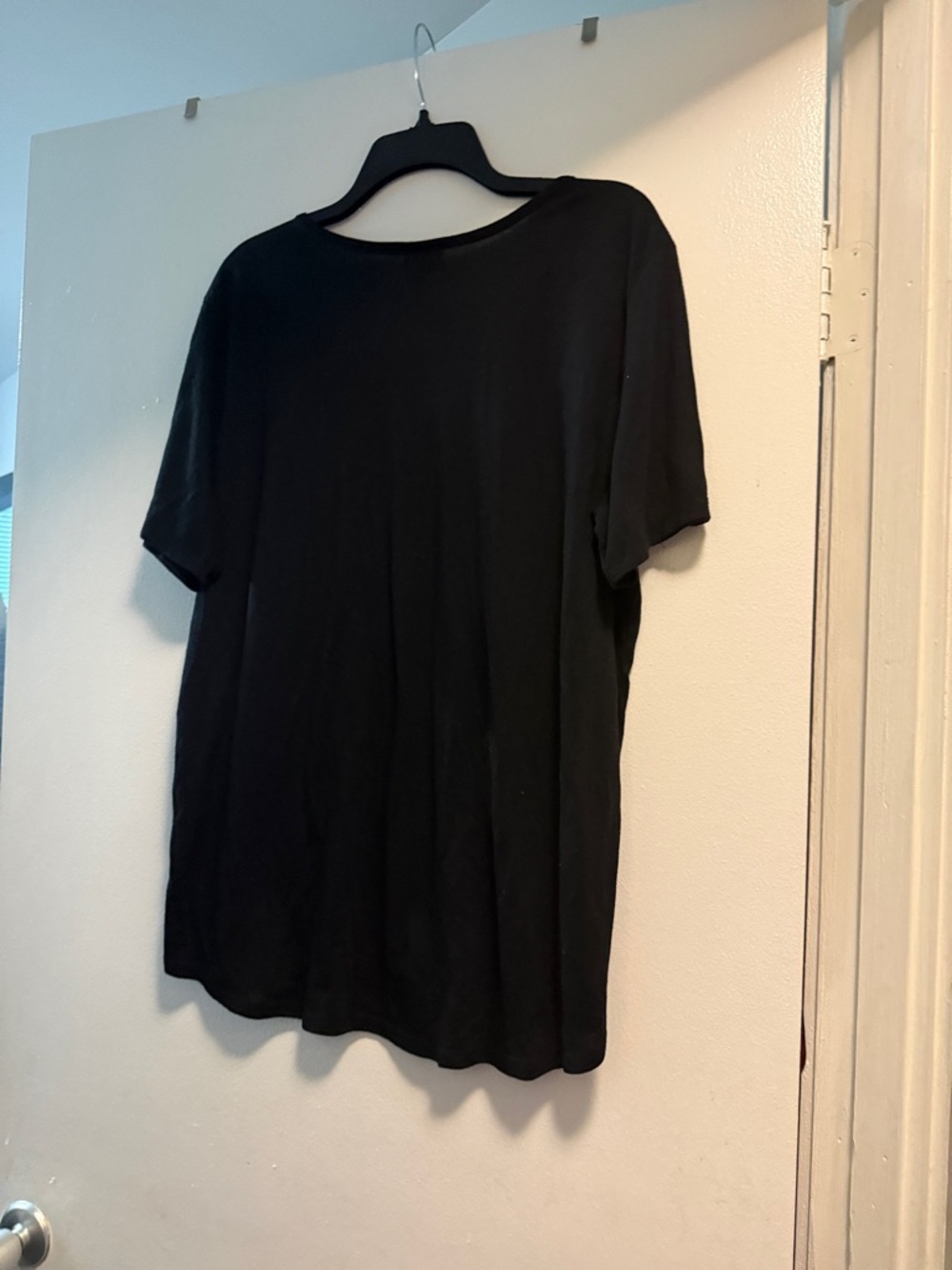 Wonder Woman V-Neck Graphic Tee - Black - Picture 3 of 3